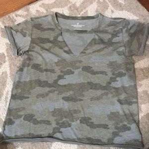 American Eagle camouflage T-shirt